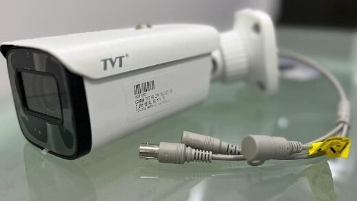 CAMARA TVT HD 2MP BULLET VARIFOCO METAL 50MTS IR